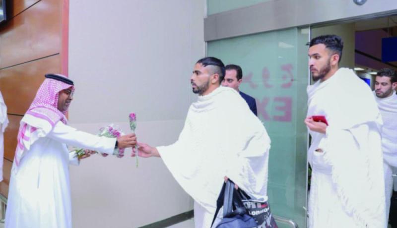 بالفيديو.. بعثة وفاق سطيف عالقة بالمطار بسبب تضييع الأمتعة