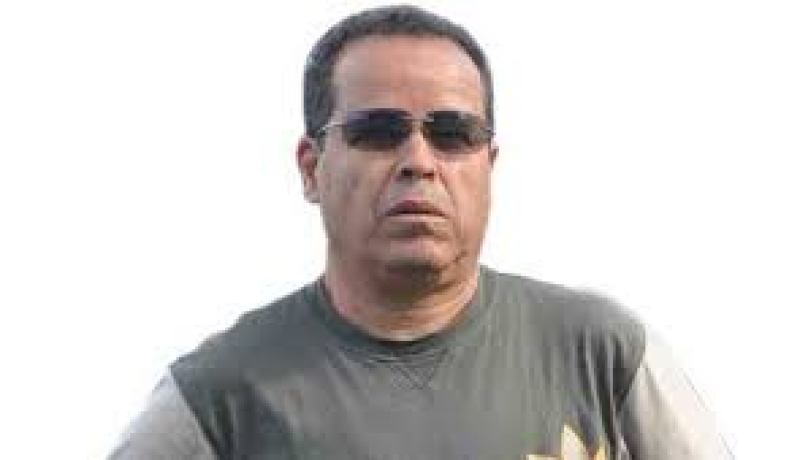 ادارة بلعباس تفسخ عقد جون غي ولام وشارف قد يخلفه