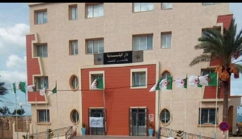 الشلف: إنطلاق أشغال تهيئة 3 قاعات علاج بالمرسى