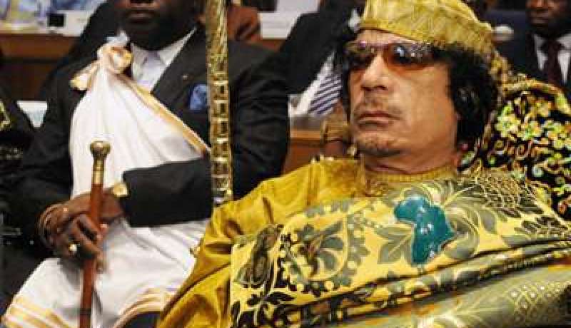 القذافي على قيد الحياة وبصحة جيدة واتصل هاتفيا بملك مملكة الكور في ساحل العاج