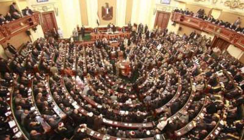 مواجهة عنيفة بين مرسى والعسكرى