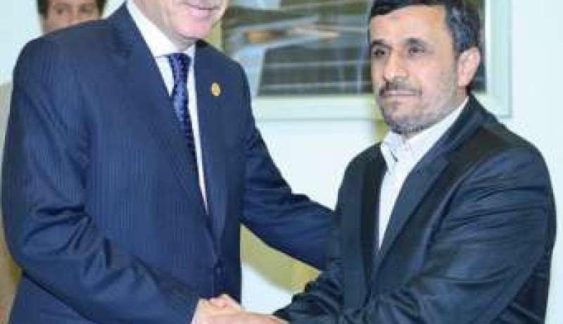 لقاء مفاجئ بين أردوغان و نجاد في أذربيجان