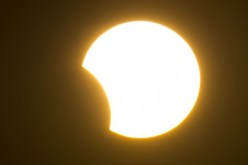 كسوف جزئي للشمس الجمعة المقبل بالجزائر