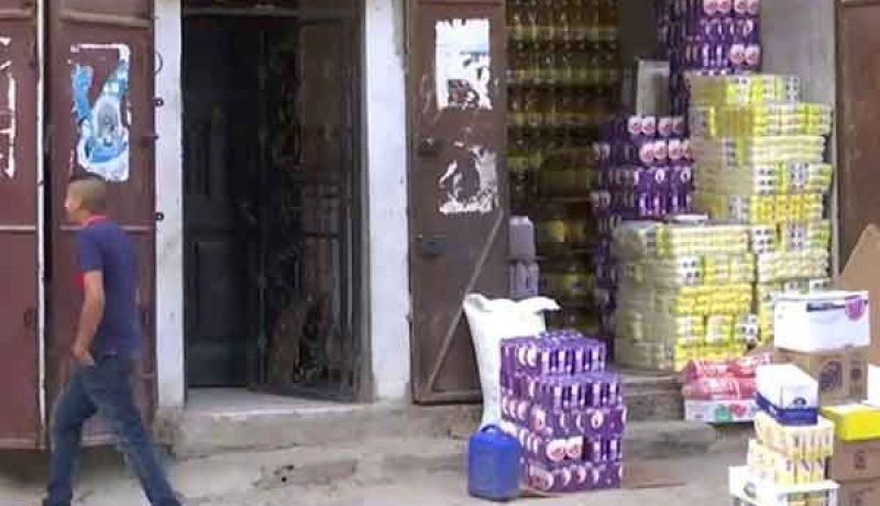 مديرية التجارة بالوسط تأمر بالفتح الفوري لمحلات الجملة والتجزئة للمواد الغذائية والمخابز وتتوعد المخالفين