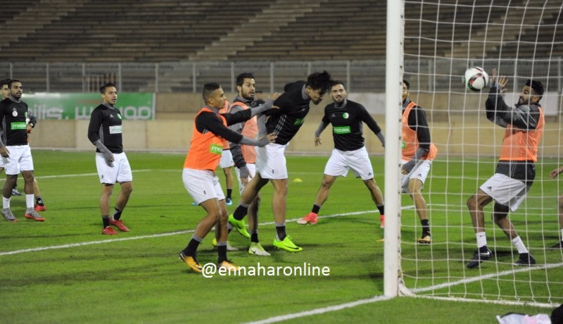 بالصور.. تدريبات الخضر في ملعب الشهيد حملاوي