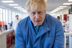 رئيس الوزراء البريطاني يدخل العناية المركزة بسبب كورونا