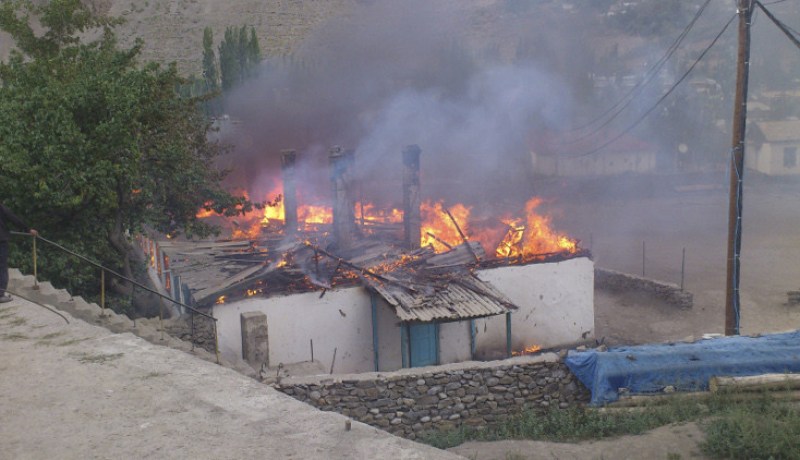 داعش يحرق 65 منزلا في أفغانستان