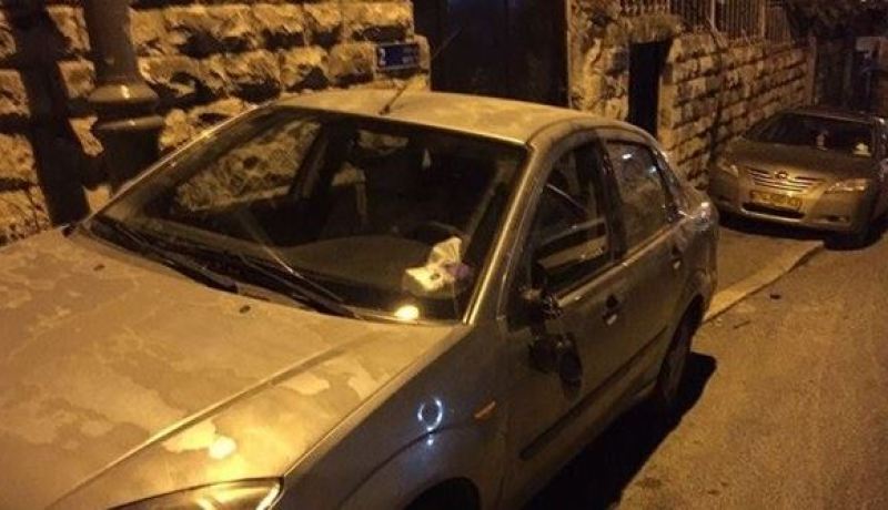 مستوطنون يعتدون على ممتلكات الفلسطينين جنوب المسجد الأقصى