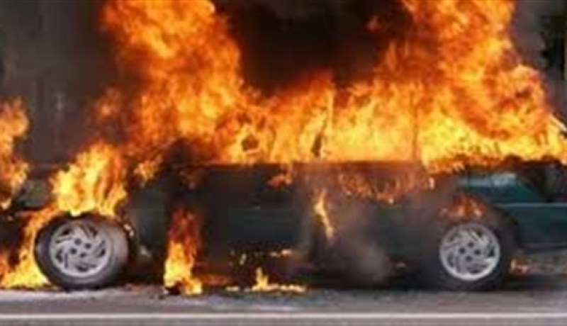 ملثمون يشعلون النار في 11 سيارة بتركيا