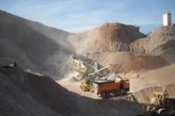 توقيف نشاط 15 محطة مختصة في تفتيت الحجارة بسبب تلويثها للهواء ببشار