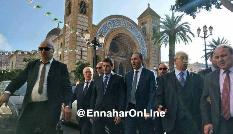 بالصور.. تسمية المعهد الجهوي للموسيقى بوهران على المرحوم بلاوي الهواري