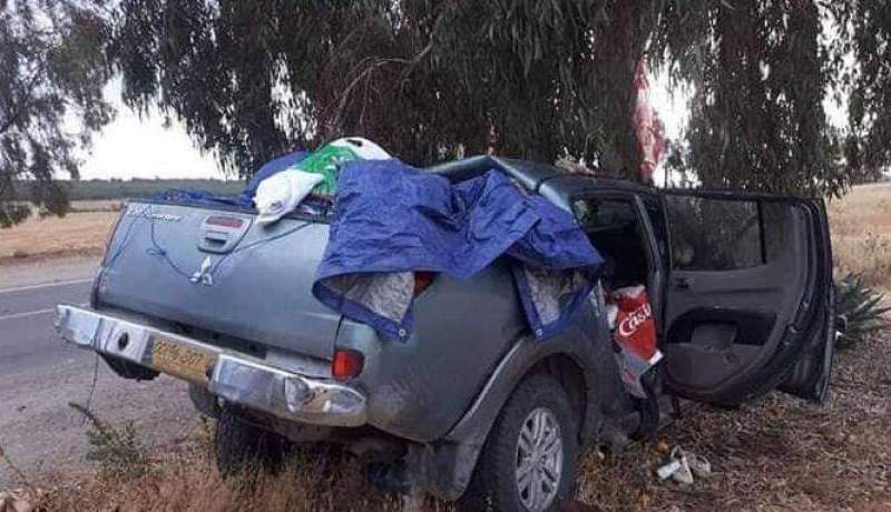 وفاة شخص واصابة 3 آخرين في حادث اصطدام سيارة بشجرة بتيارت
