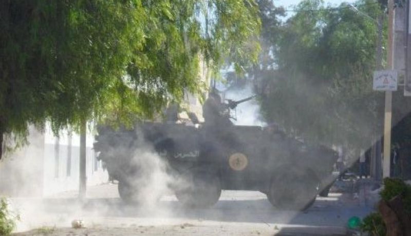 ارتفاع حصيلة المواجهات بين الأمن ومتظاهرين في غرب تونس إلى 200 جريح