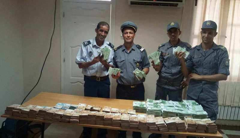 احباط محاولة تهريب أكثر من 2 مليون أورو بتبسة نحو تونس