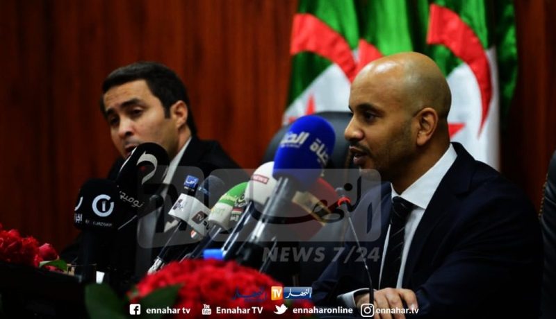 وزير الشباب والرياضة يعزي برناوي في وفاة والده