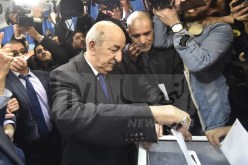 عبد المجيد تبون يؤدي واجبه الانتخابي في الشراقة