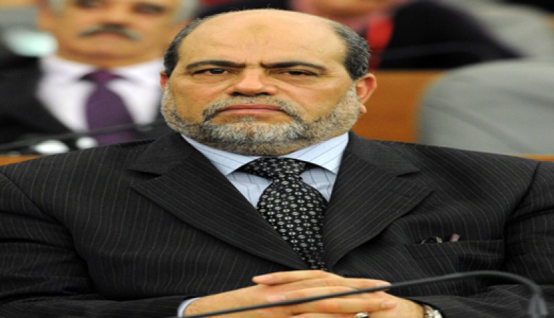''حمس'' ضد العسكر