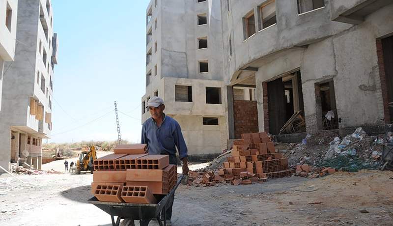 إطلاق مشاريع متوقفة لإنجاز 100 ألف مسكن