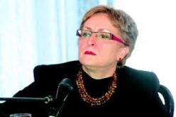 الجزائر تكرم الناشر  نيلس اندرسون بوسام العشير