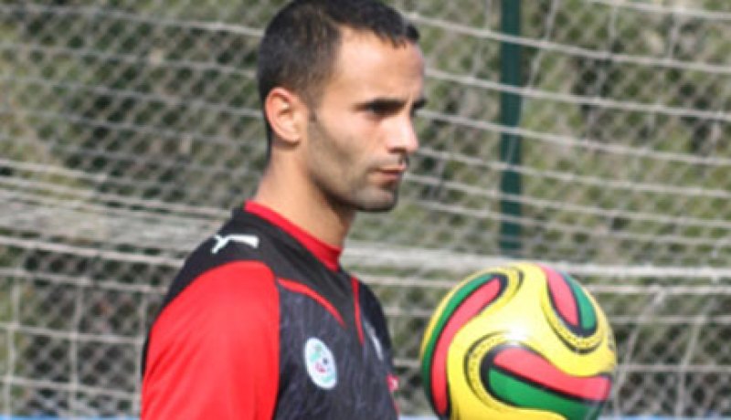 حارس المنتخب الوطني سي محمد سيدريك يوقع رسميا مع شباب قسنطينة