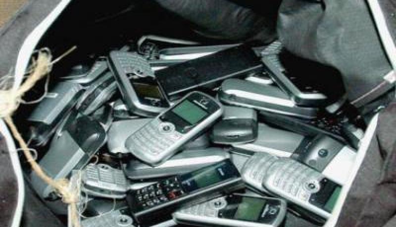 حجز 3200 هاتف نقال موجهة للتهريب بمنطقة العقرة بولاية الوادي