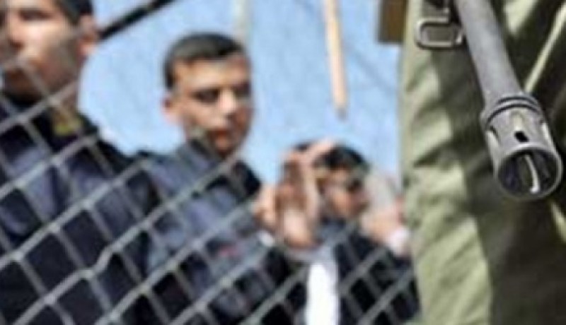 3000  معتقل فلسطيني يرفضون الطعام في يوم الاسير