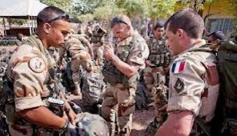 البرلمان الفرنسي يصوت الاثنين المقبل على تمديد العملية العسكرية في مالي