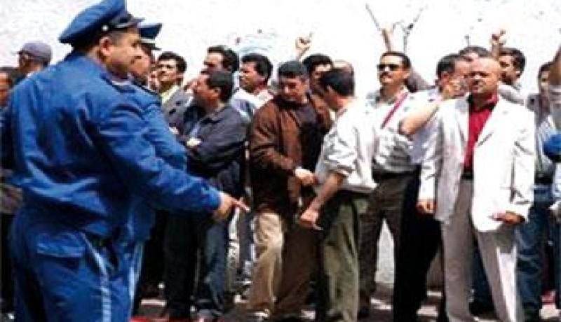 عشرات من التجار يغلقون محلاتهم بتيسمسيلت إحتجاجا على أعوان الرقابة