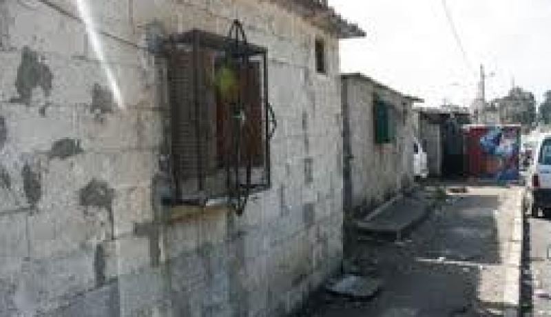 تهديم بنايات غير قانونية بالمرسى في سكيكدة