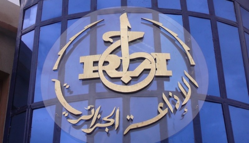 التوقيع على اتفاقيات شراكة بين اذاعات موجهة للجالية المقيمة بفرنسا و الاذاعة الجزائرية