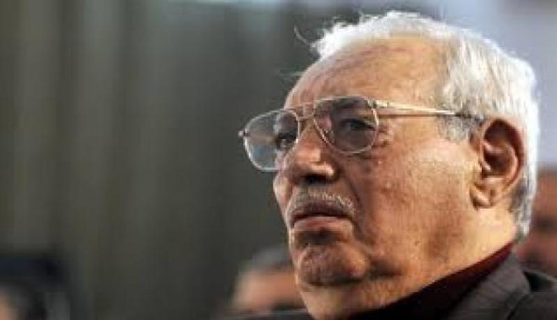 دقيقة صمت بملاعب الجزائر لوفاة علي كافي