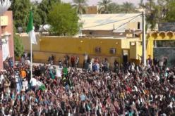 عشرات الشباب ينددون في وقفة سلمية بأحداث الشغب والتخريب التي طالت مؤخرا المنشآت ورقلة