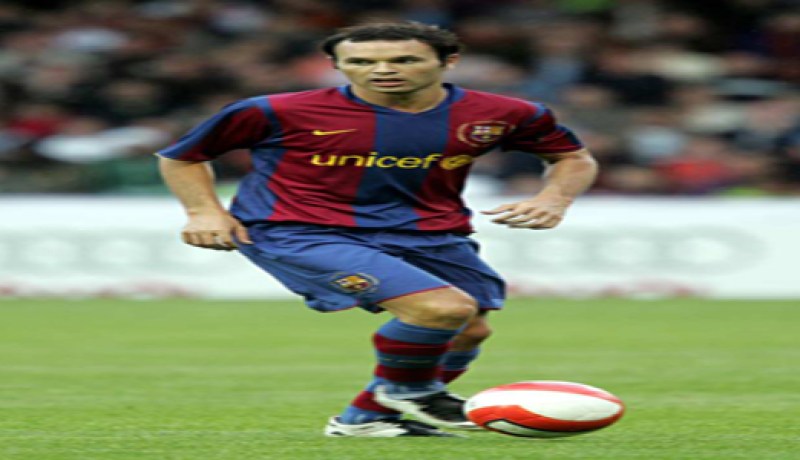 إنييستا يلعب 384 مباراة مع البارصا ويعادل رقم غوارديولا