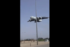 بالفيديو طائرة عسكرية جزائرية تحلق فوق الطريق السّيار