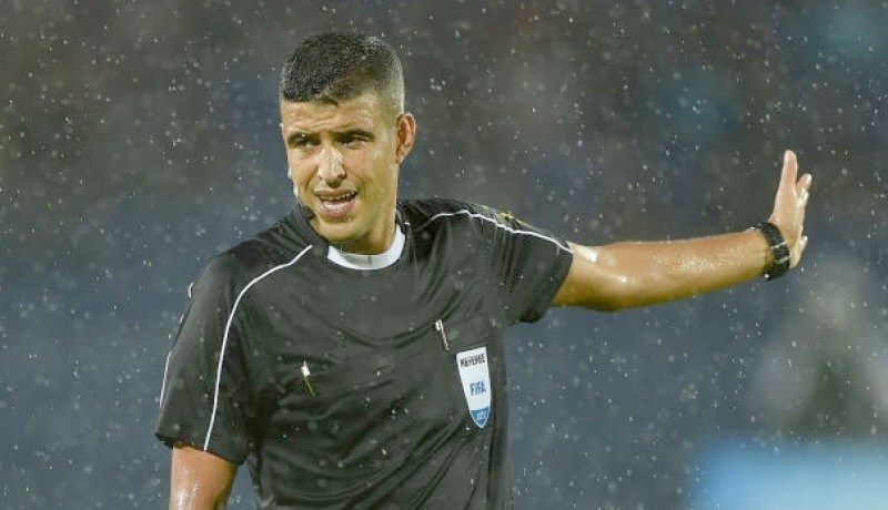 تعيين الحكم عبيد شارف لإدارة ربع نهائي أبطال إفريقيا