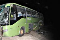 8  جرحى في اصطدام حافلة لنقل المسافرين بسيارة سياحية بقالمة