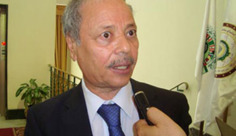 بن حلي يؤكد عدم وجود توافق داخل الجامعة العربية حول ارسال قوات إلى سوريا