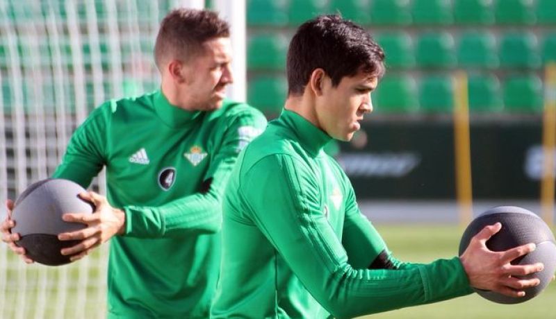 ماندي يعود ويؤكد جاهزيته لمواجة سيلتا فيغو