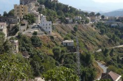 عاجل بسبب طقوس شيطانية شابين يقتلان والداهما السيتيني بالساطور في تيزي وزو