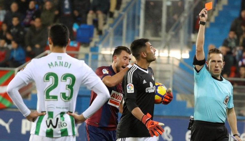 إدارة بيتيس تراسل الرابطة الإسبانية بسبب ماندي