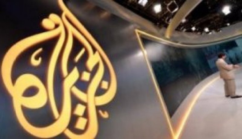 اعتقال صحافي الجزيرة أحمد منصور في مطار برلين