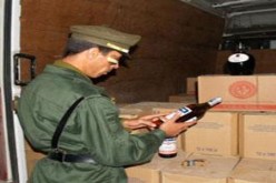 حجز 64 قنينة خمر داخل ملعب كرة يد بالغزوات
