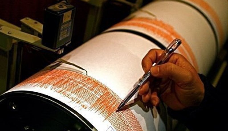 إصابة 18شخصا اثر زلزال هز غرب إيران