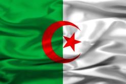 العلم الوطني داخل مرحاض عمومي بمحطة نقل المسافرين بالقليعة