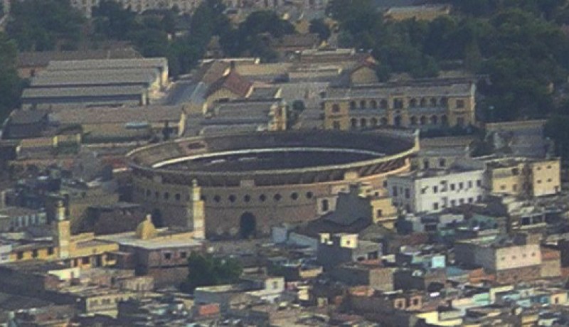 فسخ عقد المؤسسة المكلفة بإعادة تهيئة ميدان الثيران لوهران