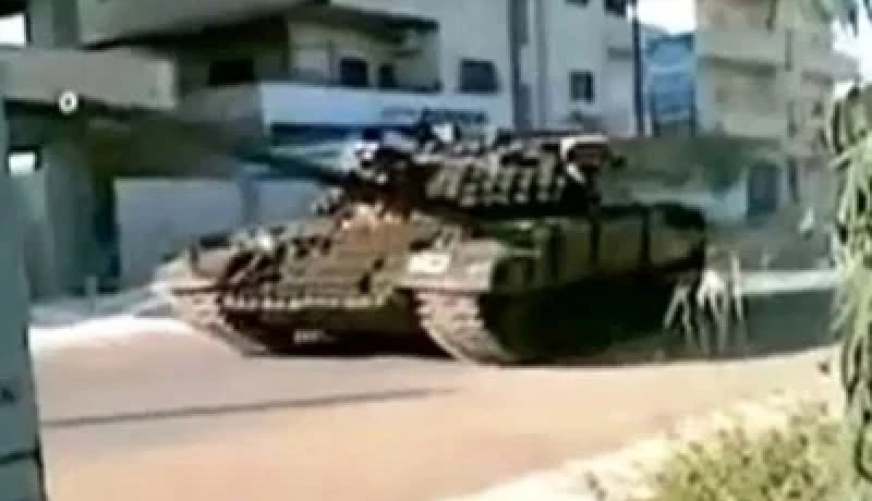 الجيش السوري يدخل مدينة بانياس بالدبابات غداة جمعة التحدي الدامية