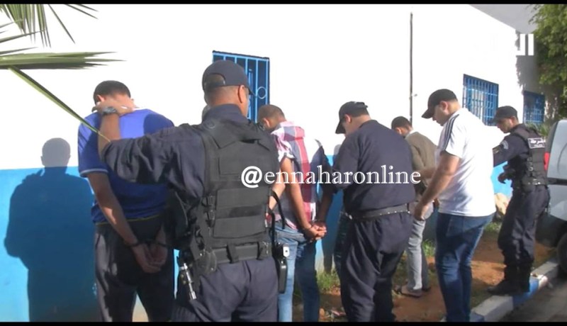 توقيف 3 مروجين للخمور وحجز أزيد من1200 قارورة بمعسكر