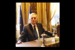 وزير الشؤون الخارجية الفرنسي في زيارة إلى الجزائر