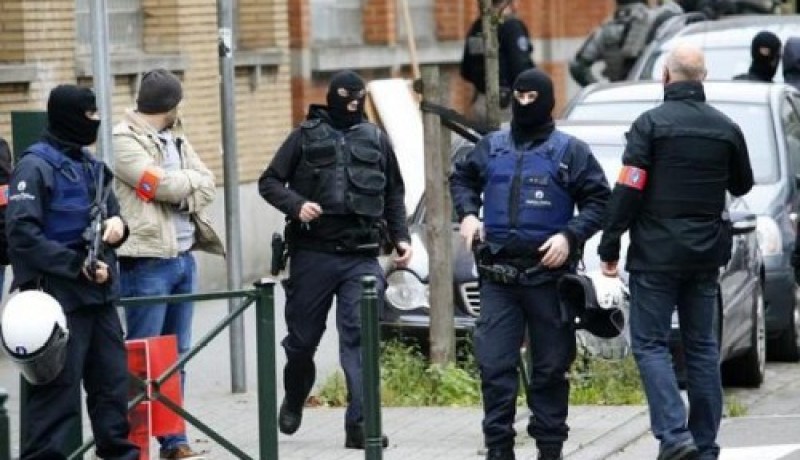 توقيف 300 شخصا للإشتباه في إنتمائهم لتنظيمات إرهابية في فرنسا