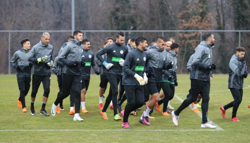 بالفيديو.. المُنتخب الوطني يُجري أول حصة تدريبية له بالنمسا